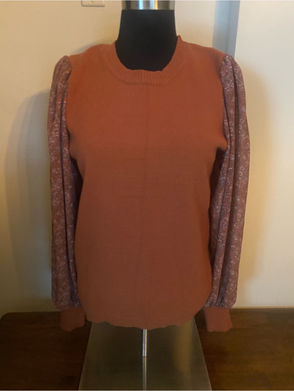 entro Rust Knit Sweater with Floral Puff Sleeves